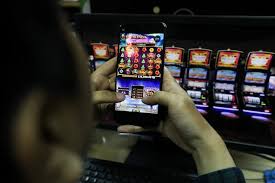 Lonjakan Pemain Mesin Slot Daring di Indonesia, Ahli Ingatkan Bahaya Kecanduan
